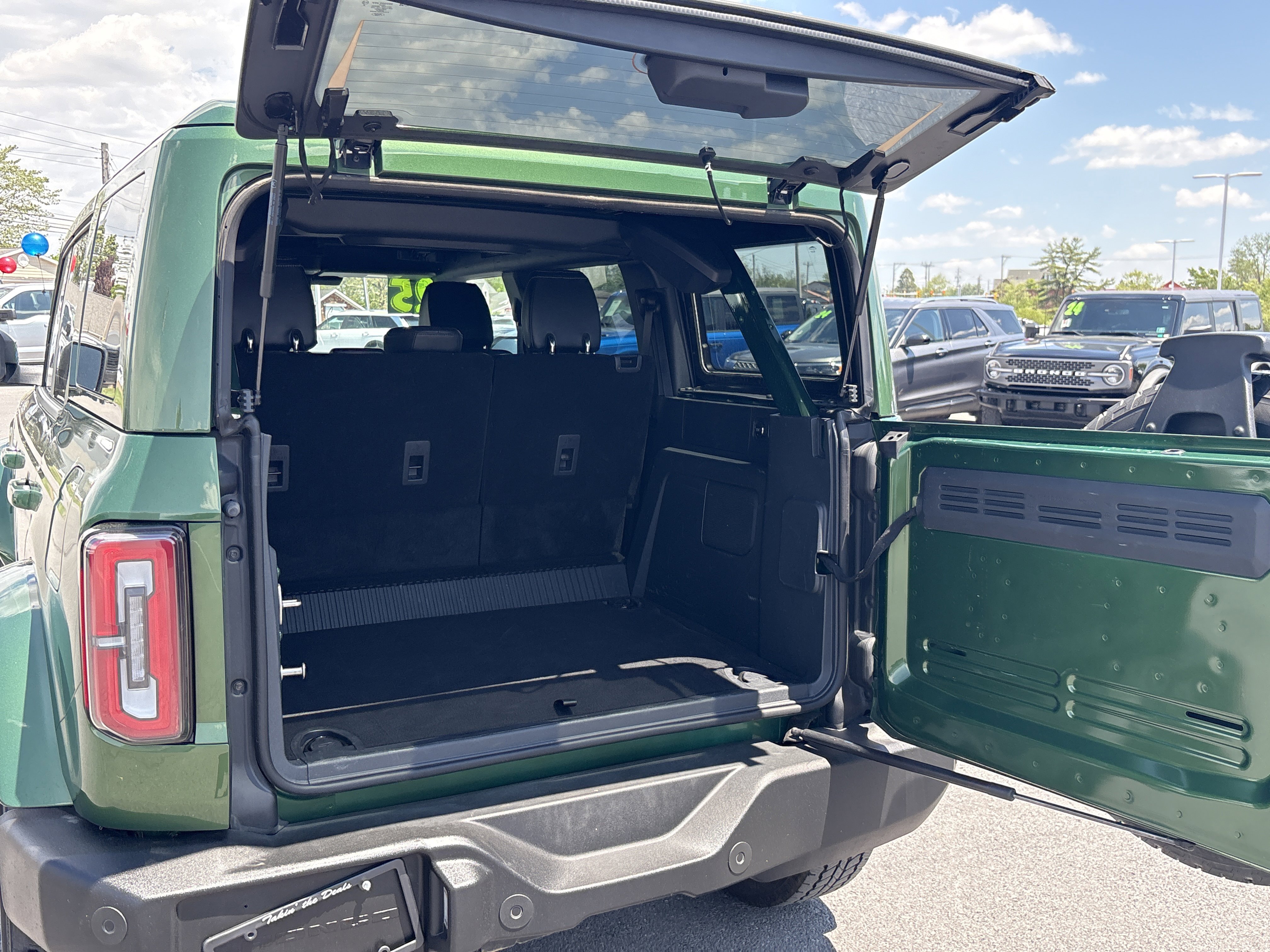 Certified 2025 Ford Bronco Outer Banks AWD/4WD image 9
