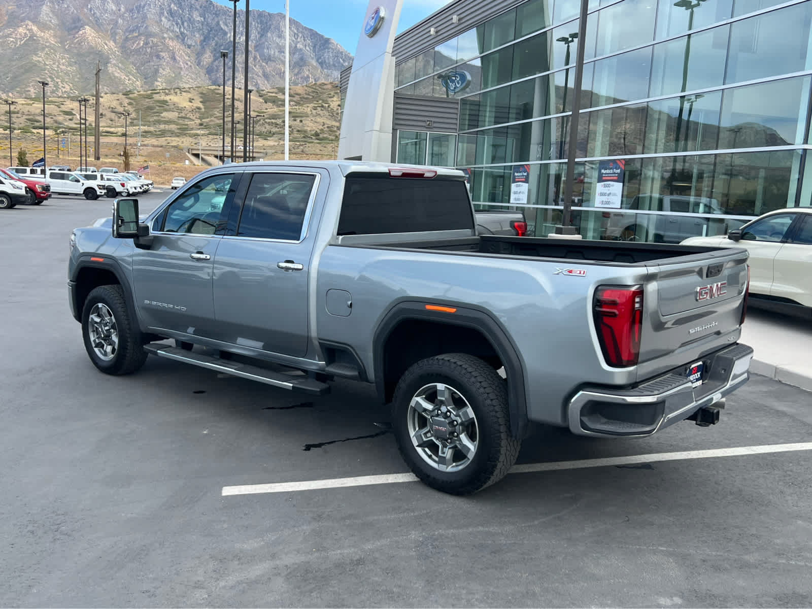 Used 2025 GMC Sierra 3500 SLT AWD/4WD image 12
