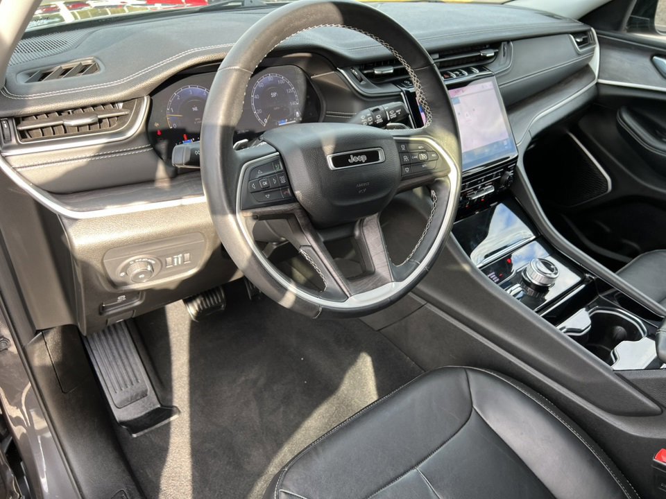 Used 2022 Jeep Grand Cherokee L Limited image 24