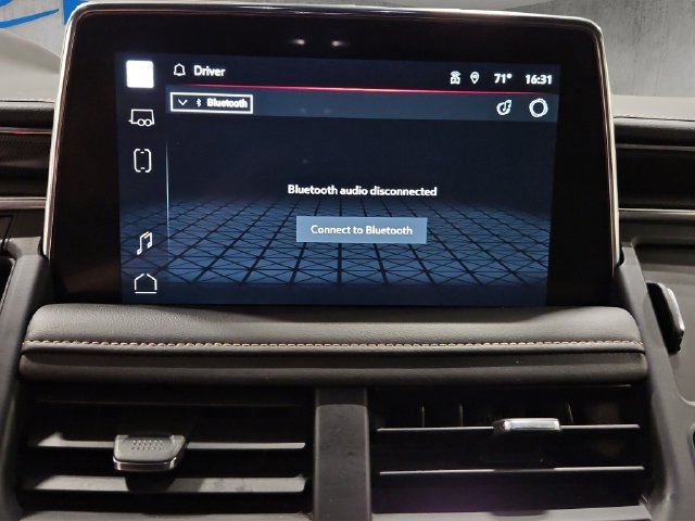 Used 2022 GMC Yukon AT4 w/ Technology Package AWD/4WD image 16