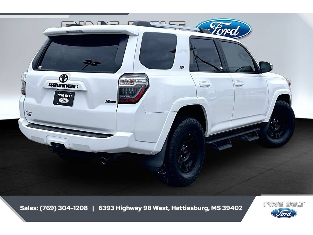 Used 2020 Toyota 4Runner SR5 Premium w/ Moonroof Package RWD image 11