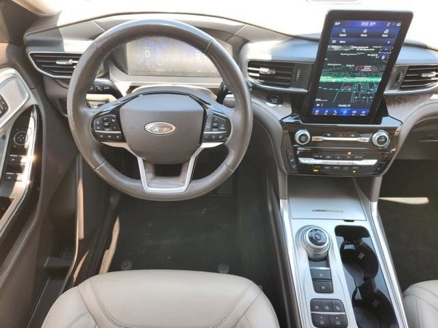 Certified 2022 Ford Explorer Platinum w/ Equipment Group 601A RWD image 27