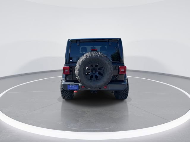 Used 2018 Jeep Wrangler Unlimited Sahara AWD/4WD image 6