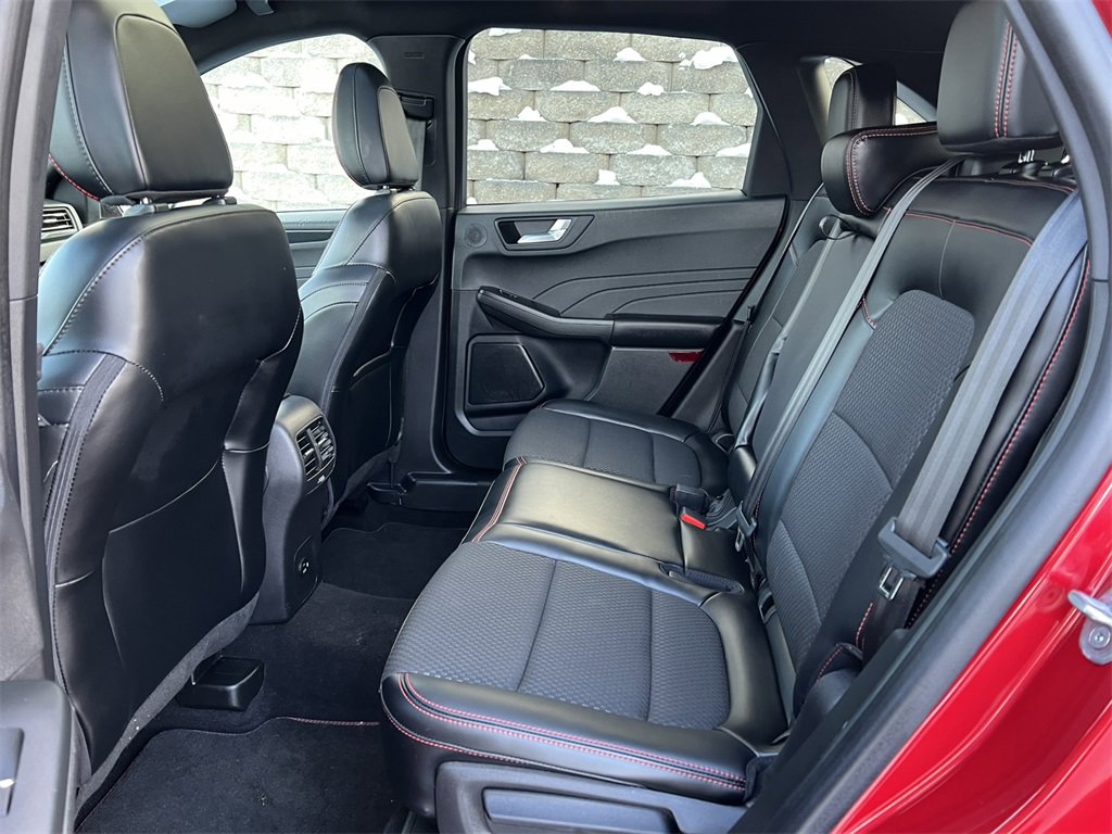 Certified 2023 Ford Escape ST-Line Select w/ Tech Pack #2 image 5