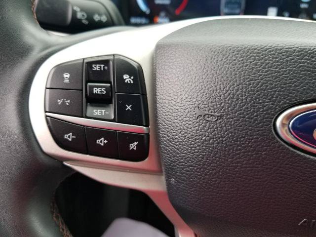 Certified 2025 Ford Explorer Active AWD/4WD image 27