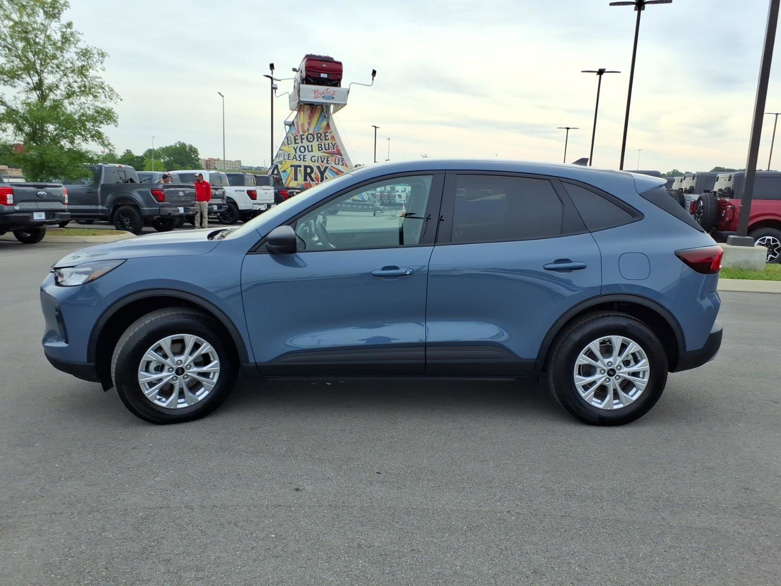 Certified 2026 Ford Escape Active w/ Cold Weather Package AWD/4WD image 6