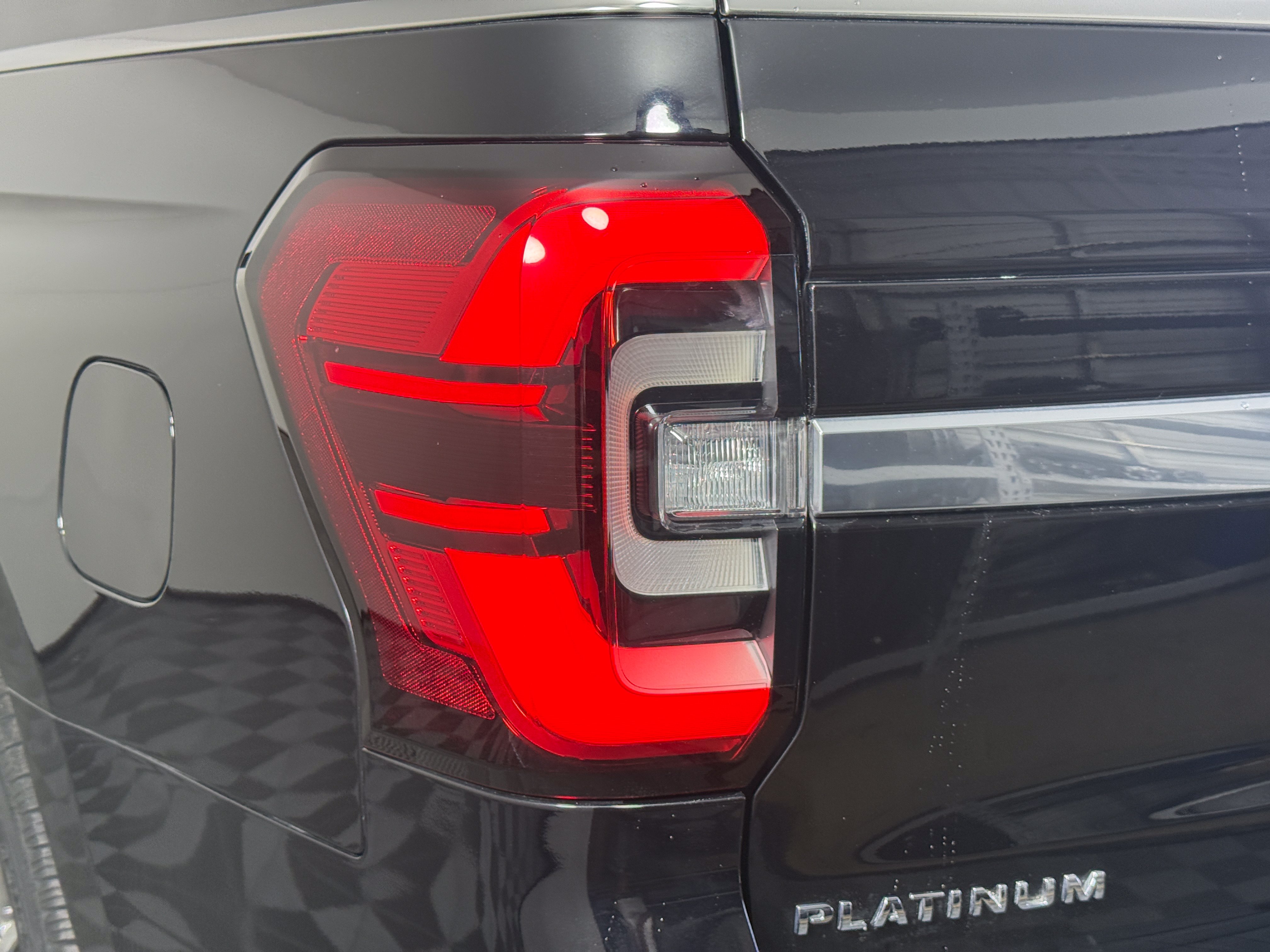 Certified 2022 Ford Expedition Max Platinum AWD/4WD image 13