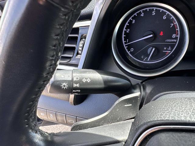 Used 2018 Toyota Camry SE FWD image 30