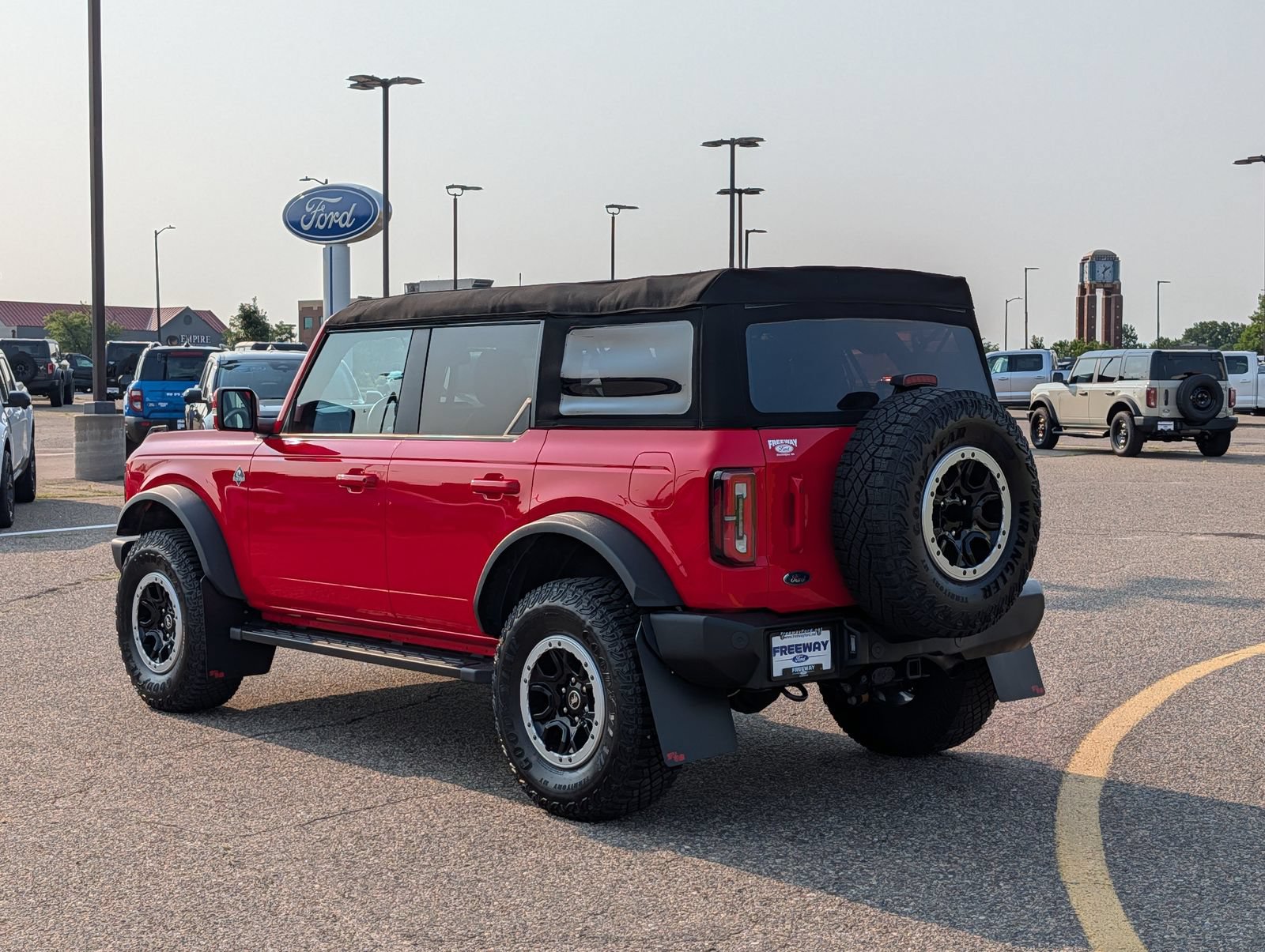 Certified 2023 Ford Bronco Outer Banks w/ Sasquatch Package AWD/4WD image 3
