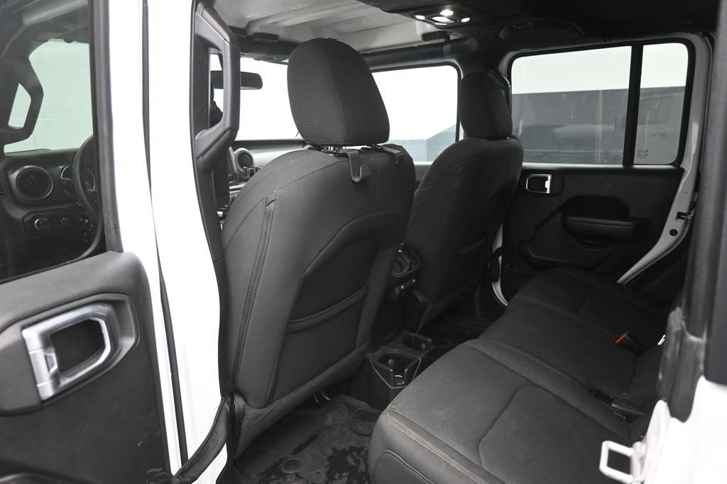 Used 2023 Jeep Gladiator Sport AWD/4WD image 2