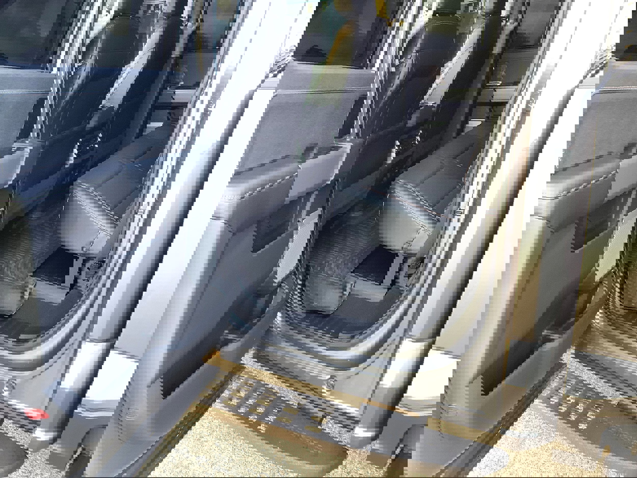 Certified 2023 Ford F250 Lariat w/ Lariat Ultimate Package image 17