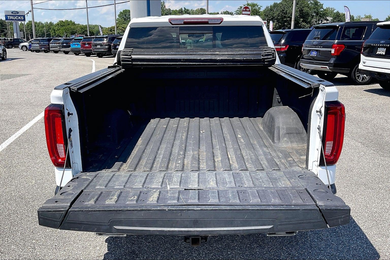 Used 2021 GMC Sierra 1500 SLT w/ SLT Premium Plus Package AWD/4WD image 33