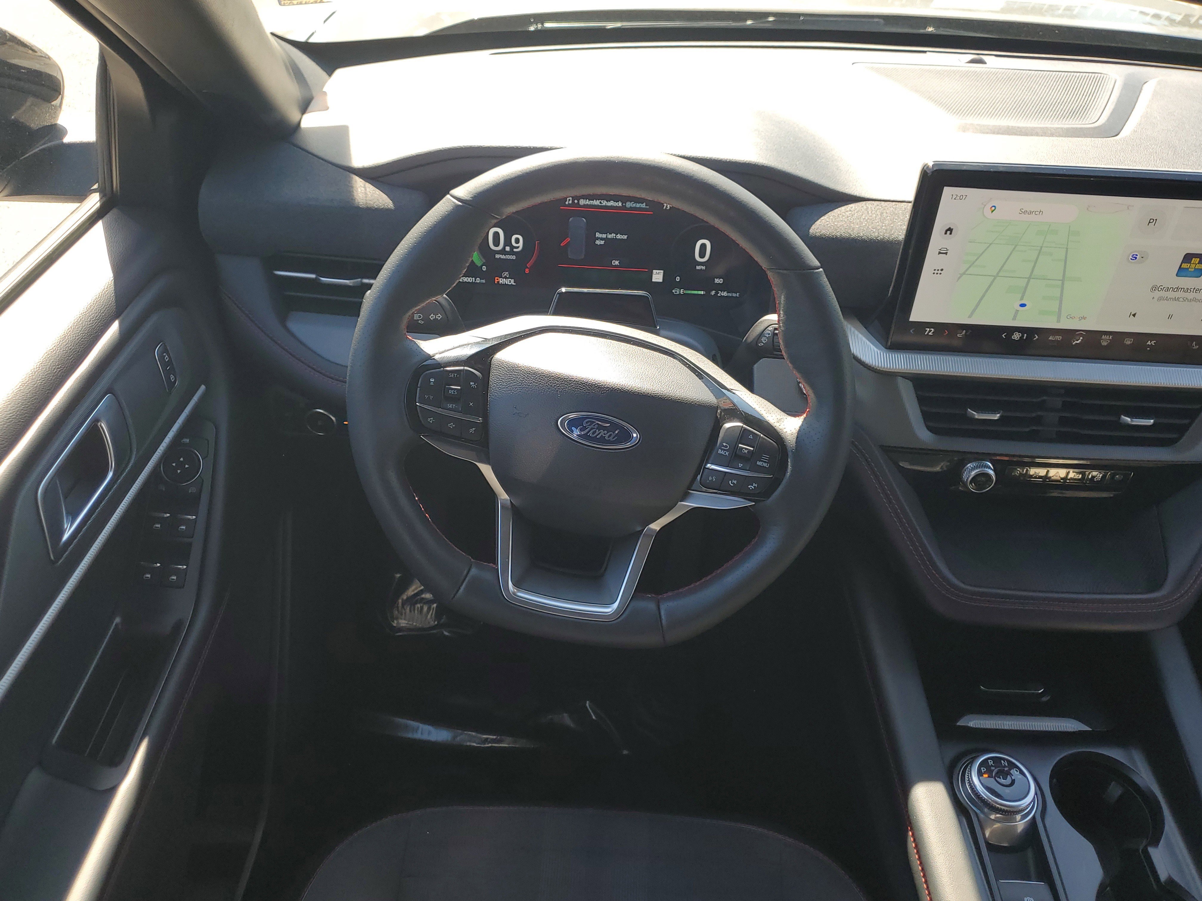 Certified 2025 Ford Explorer ST-Line image 19