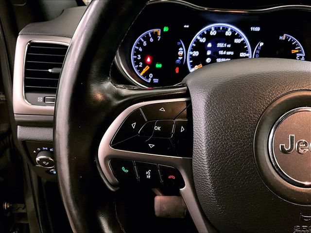 Used 2021 Jeep Grand Cherokee Laredo AWD/4WD image 17