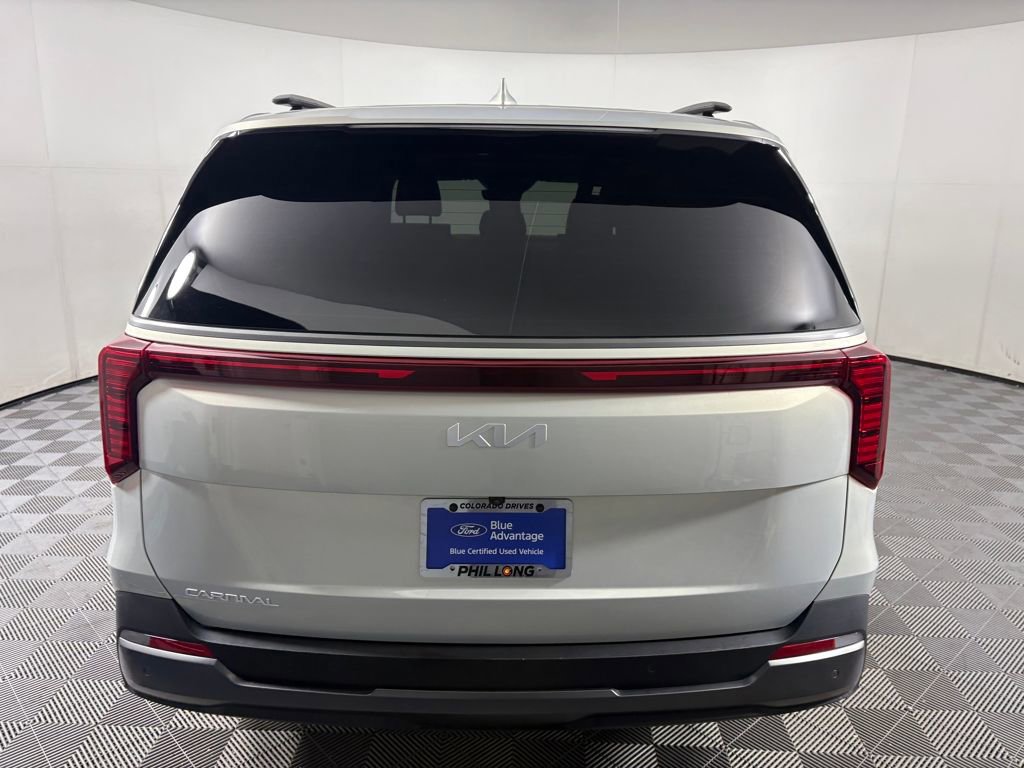 Used 2025 Kia Carnival SX image 4