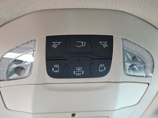 Used 2022 Chrysler Pacifica Touring-L FWD image 16