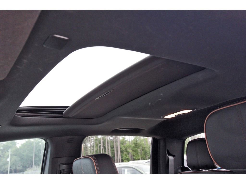 Used 2024 GMC Canyon AT4 w/ AT4 Premium Package image 27