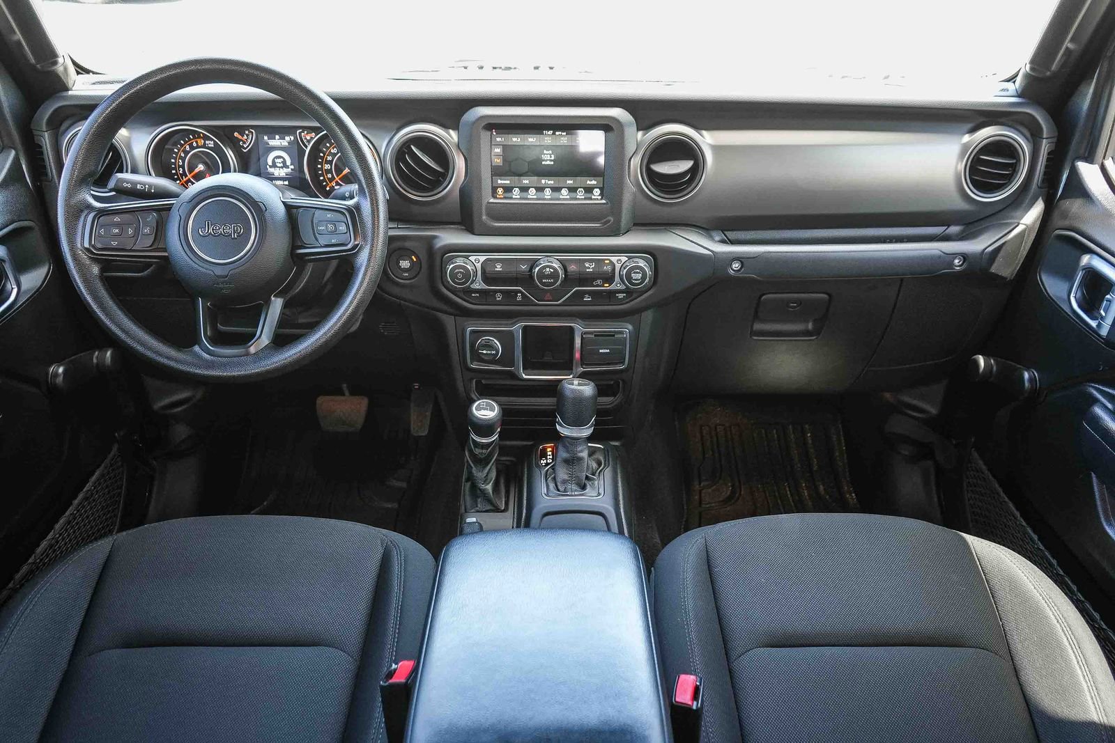 Used 2023 Jeep Gladiator Sport AWD/4WD image 13