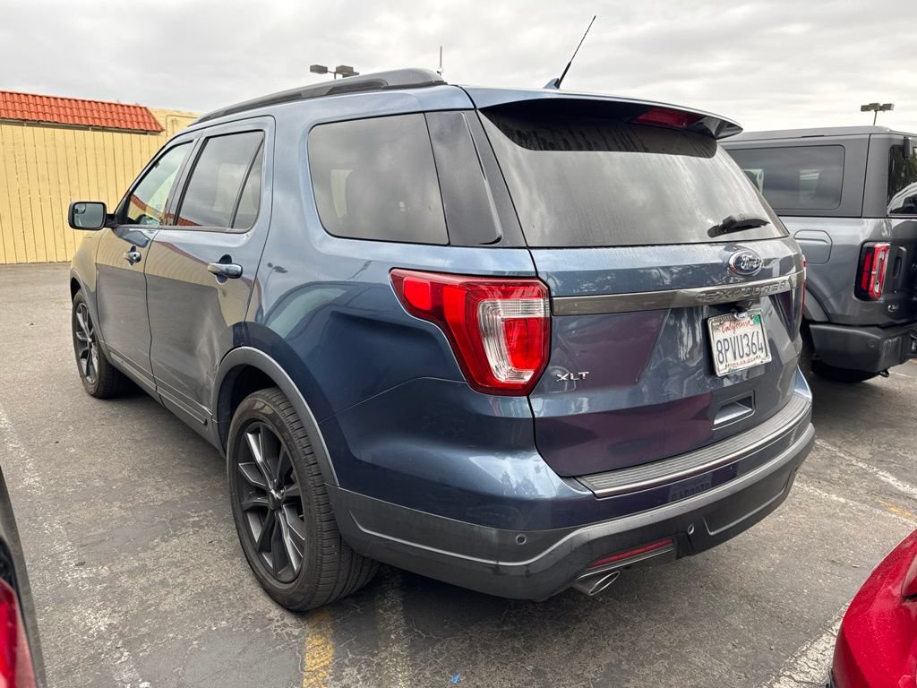 Certified 2018 Ford Explorer XLT w/ Equipment Group 202A FWD image 4