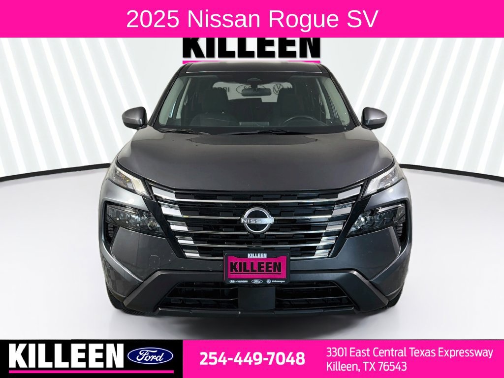 Used 2025 Nissan Rogue SV FWD image 2