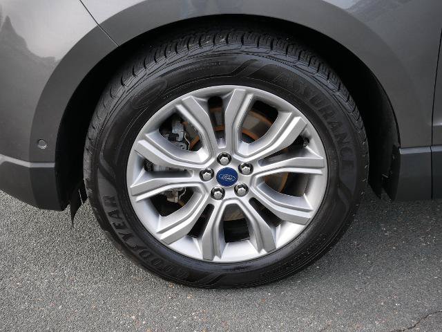 Certified 2019 Ford Edge Titanium w/ Equipment Group 301A AWD/4WD image 9