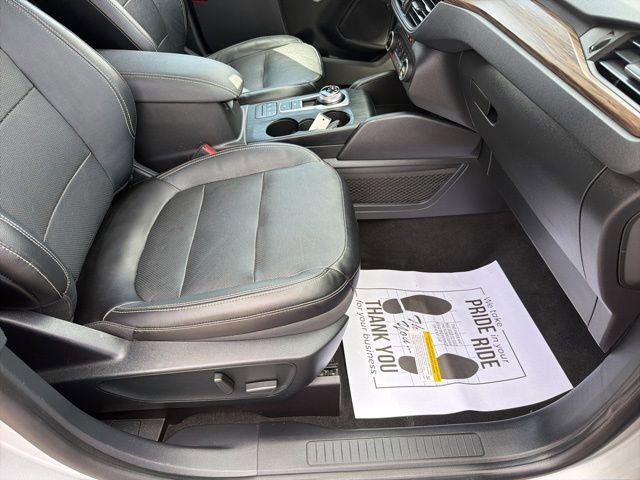 Certified 2020 Ford Escape Titanium image 37