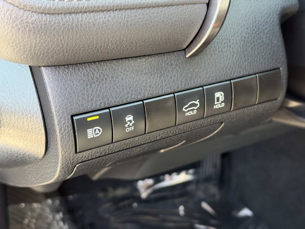 Used 2021 Toyota Camry LE FWD image 23