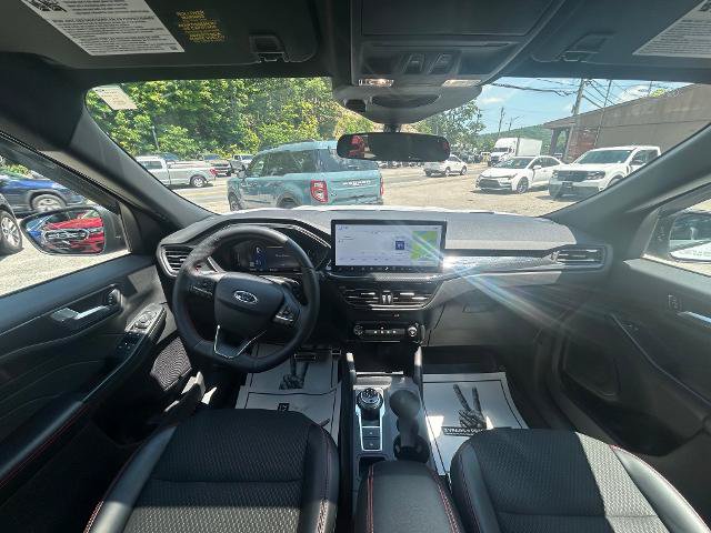 Certified 2023 Ford Escape ST-Line w/ Tech Pack #1 AWD/4WD image 10