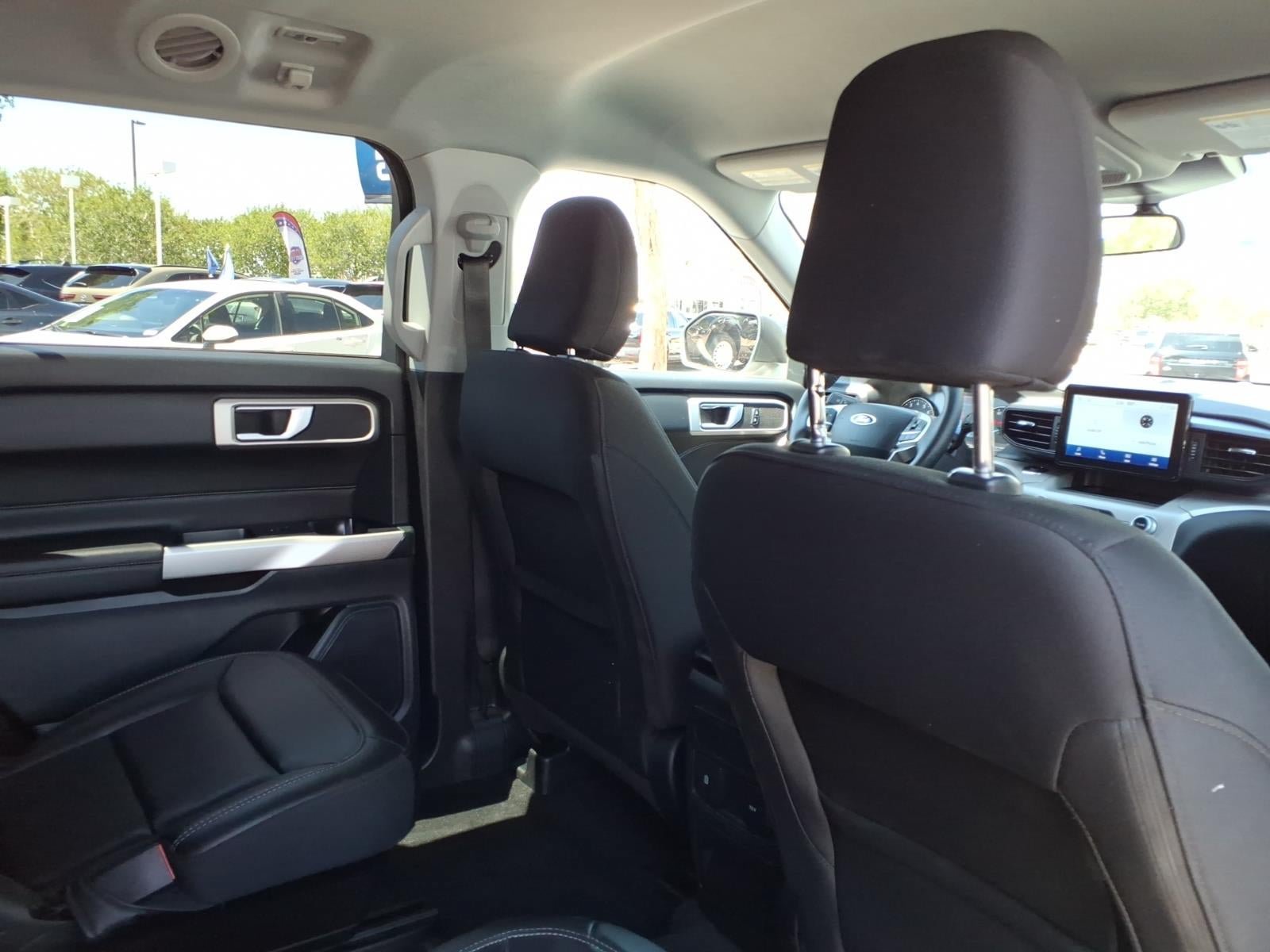 Certified 2023 Ford Explorer XLT RWD image 13