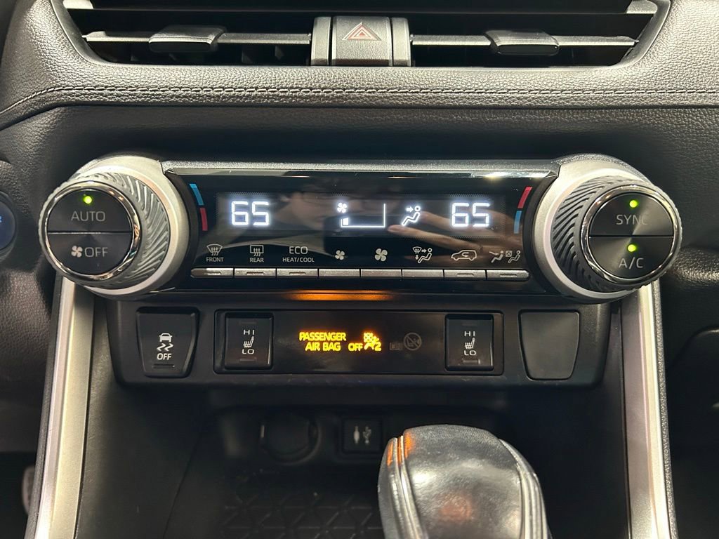 Used 2019 Toyota RAV4 XLE w/ Convenience Package AWD/4WD image 15