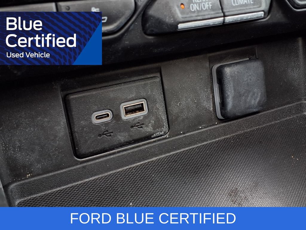 Used 2024 Chevrolet Tahoe Z71 w/ Luxury Package AWD/4WD image 27