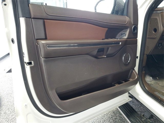 Certified 2023 Ford Expedition King Ranch image 6