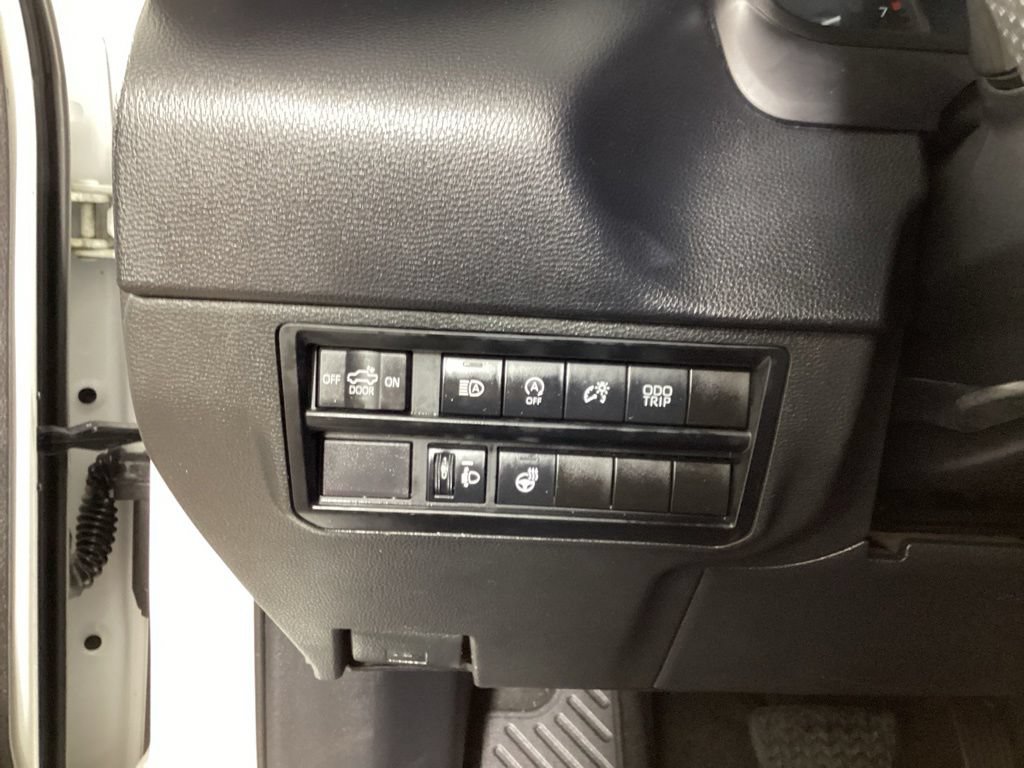 Used 2022 Toyota Tundra SR5 AWD/4WD image 13