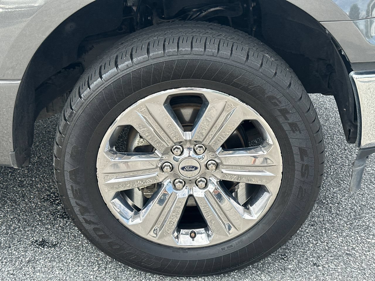 Certified 2018 Ford F150 XLT w/ Equipment Group 302A Luxury AWD/4WD image 14