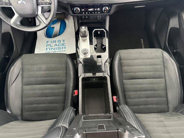 Used 2025 Mitsubishi Outlander SE FWD image 21