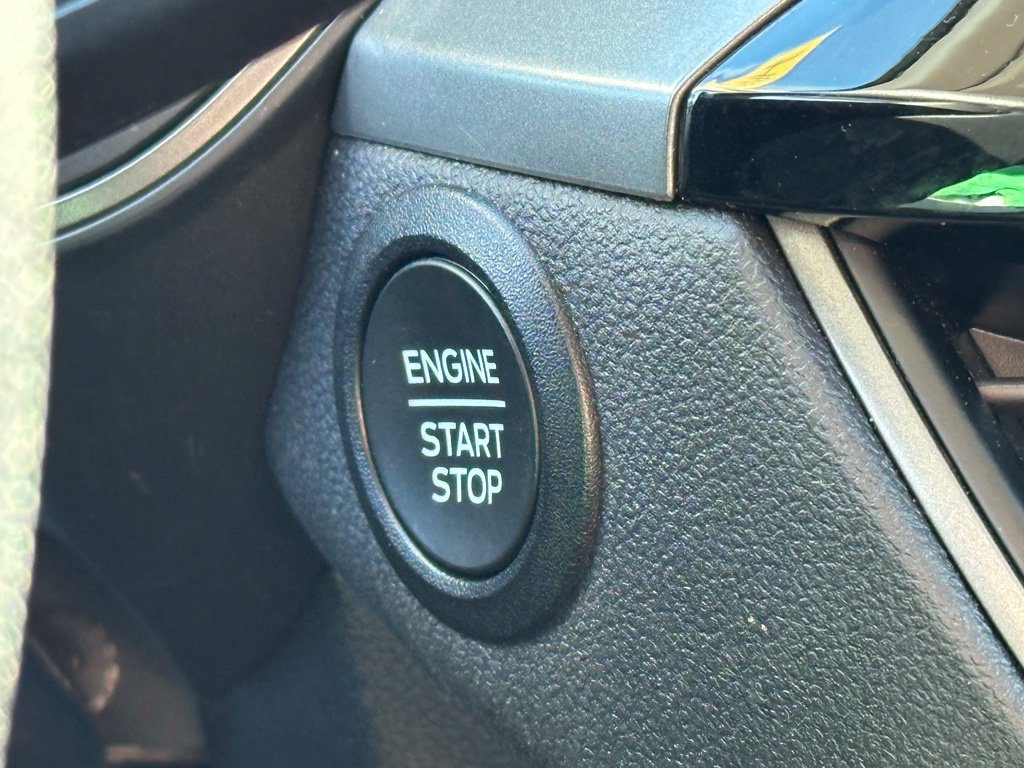 Certified 2025 Ford Escape Active AWD/4WD image 11