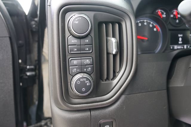 Used 2022 Chevrolet Silverado 1500 Custom Trail Boss AWD/4WD image 11