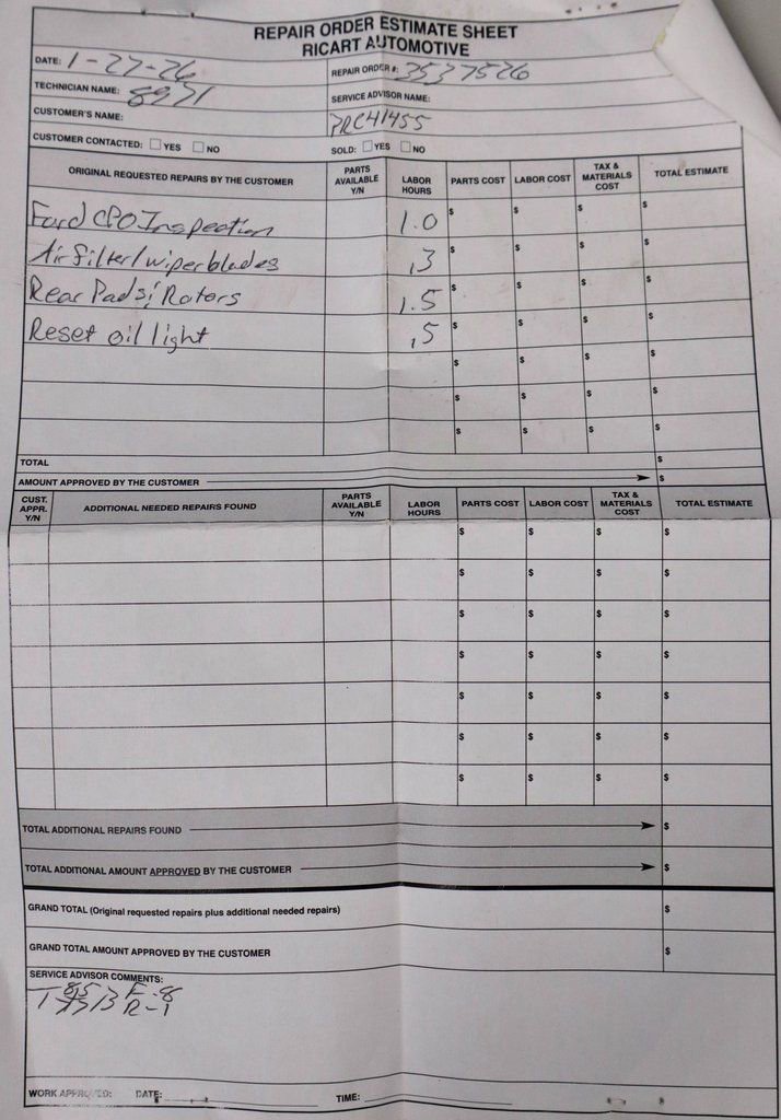 Used 2025 Volkswagen Jetta SE image 12