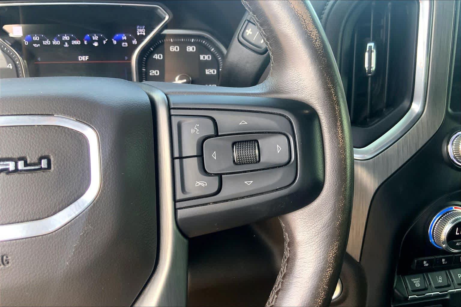 Used 2022 GMC Sierra 2500 Denali w/ Denali Ultimate Package AWD/4WD image 24
