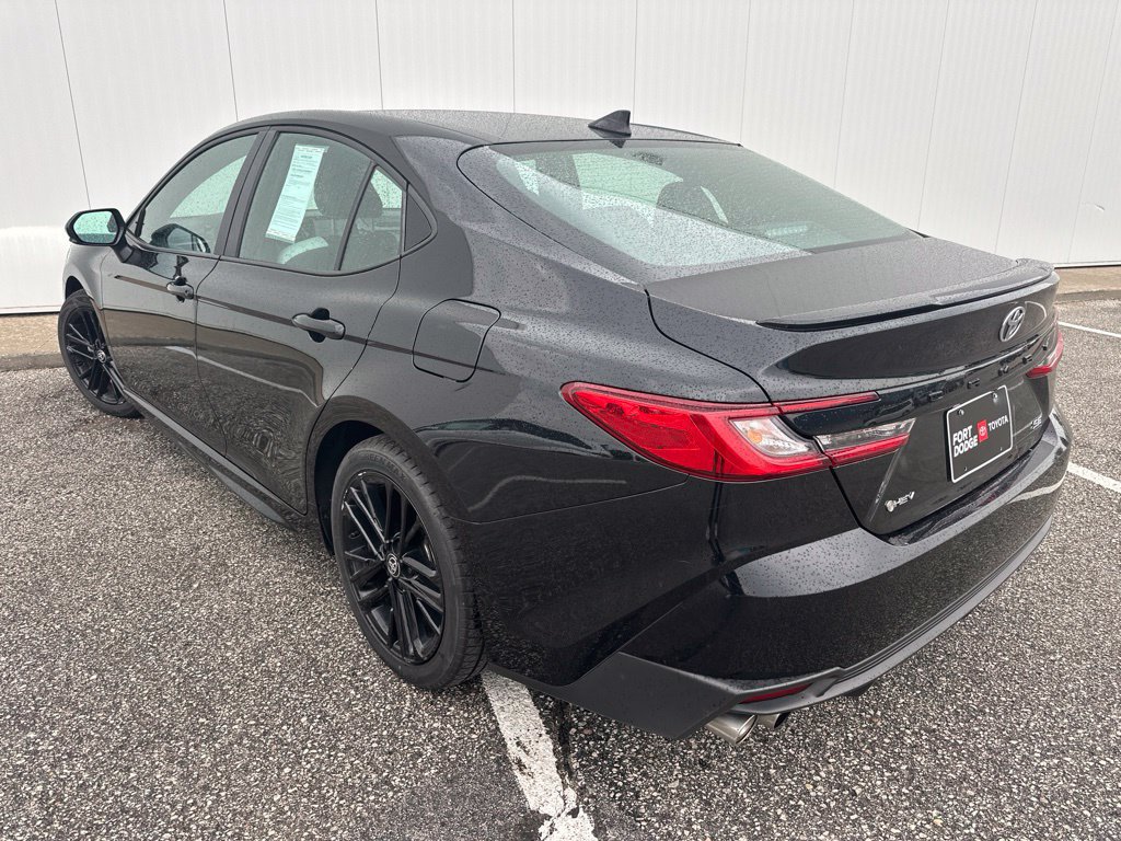 Used 2025 Toyota Camry SE FWD image 5