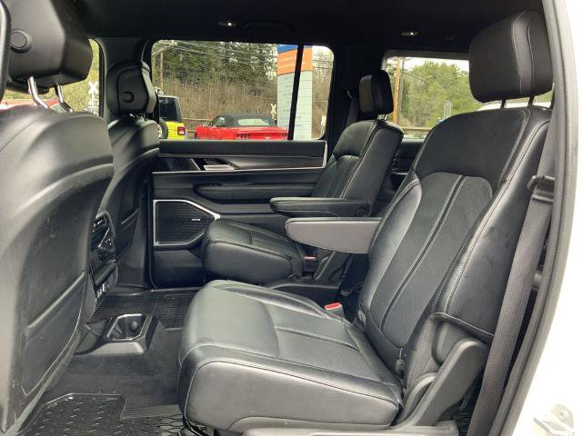 Used 2024 Jeep Wagoneer Series III AWD/4WD image 21