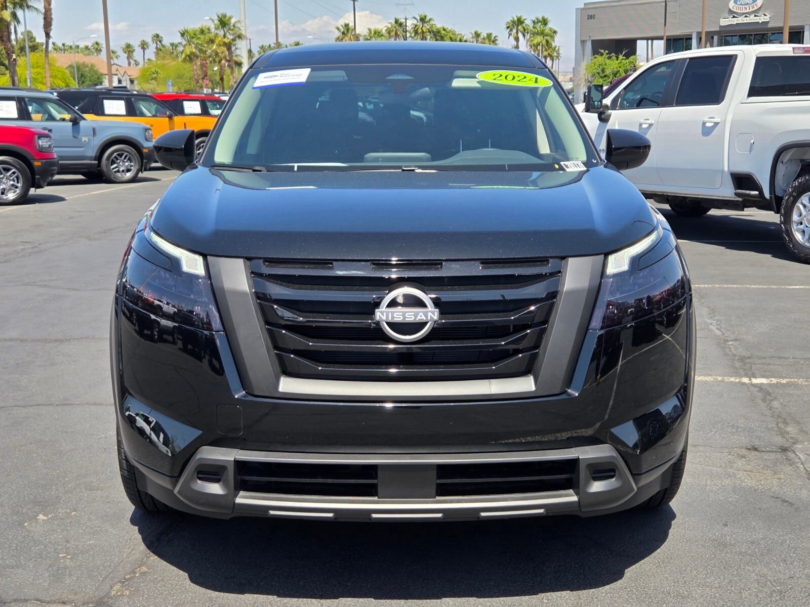 Used 2024 Nissan Pathfinder S FWD image 8