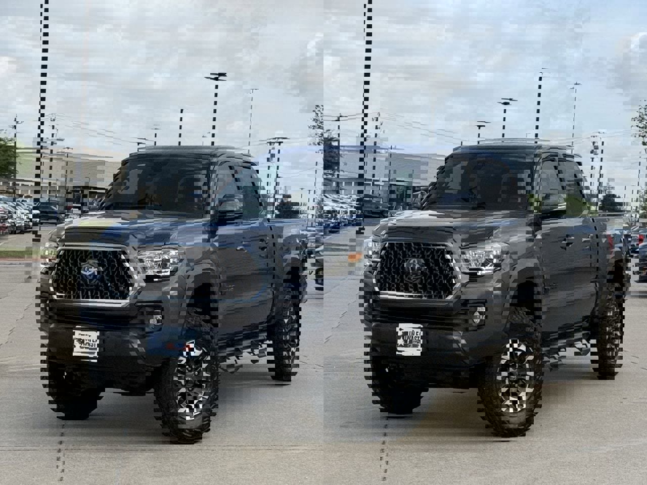 Used 2018 Toyota Tacoma TRD Off-Road w/ Technology Package image 2