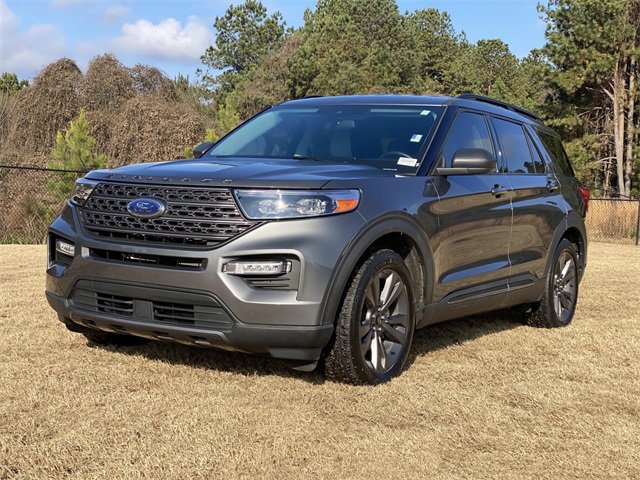Certified 2021 Ford Explorer XLT w/ Equipment Group 202A image 10