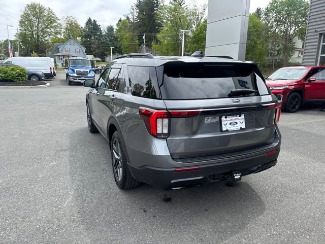 Certified 2025 Ford Explorer ST-Line w/ Premium Package AWD/4WD image 8