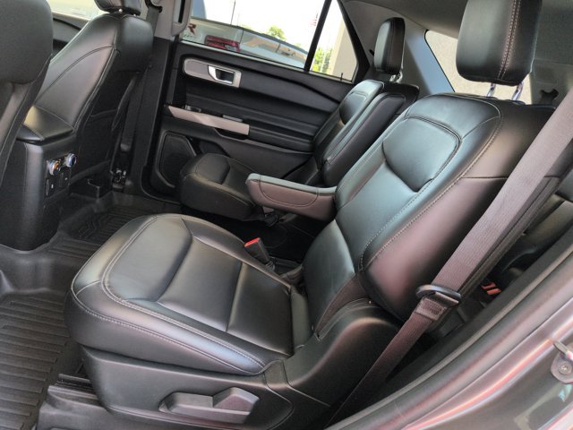 Certified 2022 Ford Explorer XLT w/ Equipment Group 202A AWD/4WD image 30