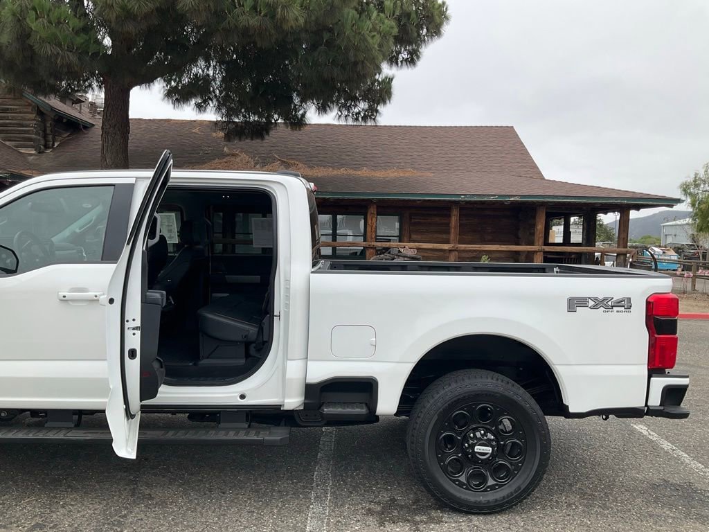 Certified 2025 Ford F350 Lariat w/ Black Appearance Package image 64