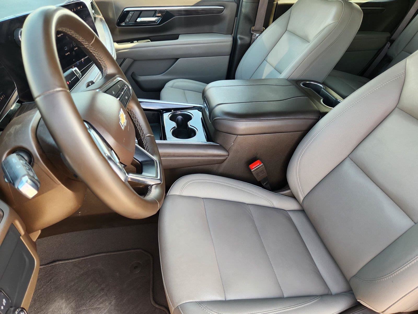 Used 2025 Chevrolet Tahoe LT RWD image 16