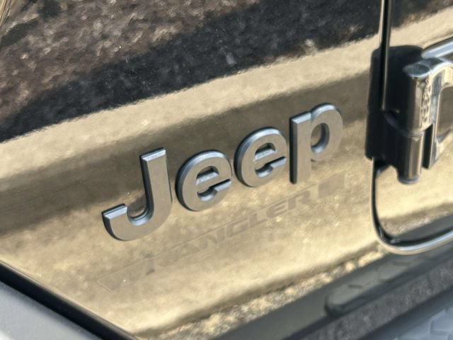 Used 2024 Jeep Wrangler Unlimited Sport AWD/4WD image 4