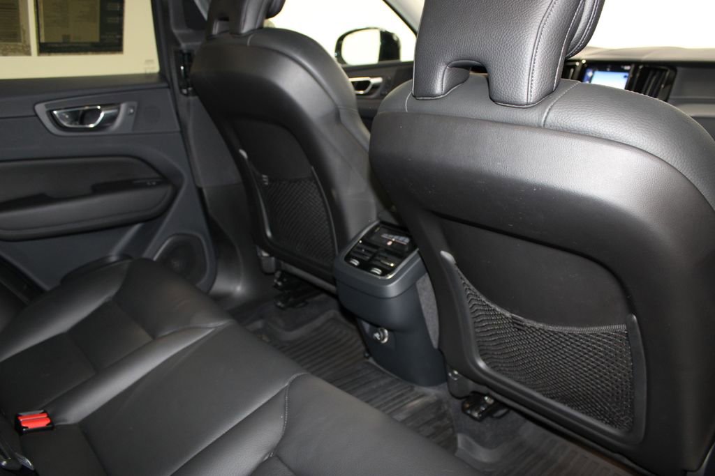 Used 2019 Volvo XC60 T5 Inscription w/ Protection Package Premier FWD image 32